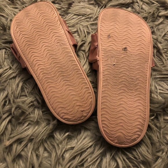 Pink slides - Picture 3 of 3
